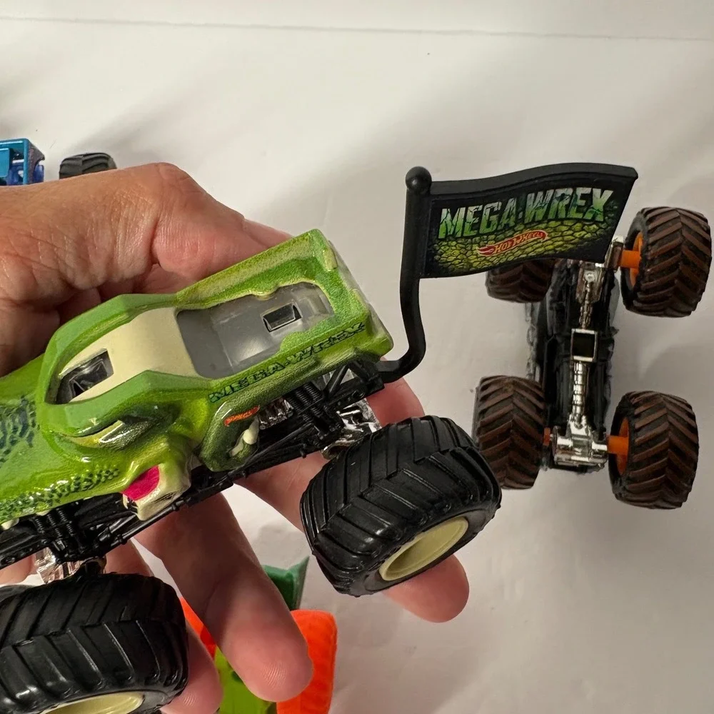 Hot Wheels Monster Jam Truck Lot Max-D Mega-Wrex El Toro Loco Ranger Rescue